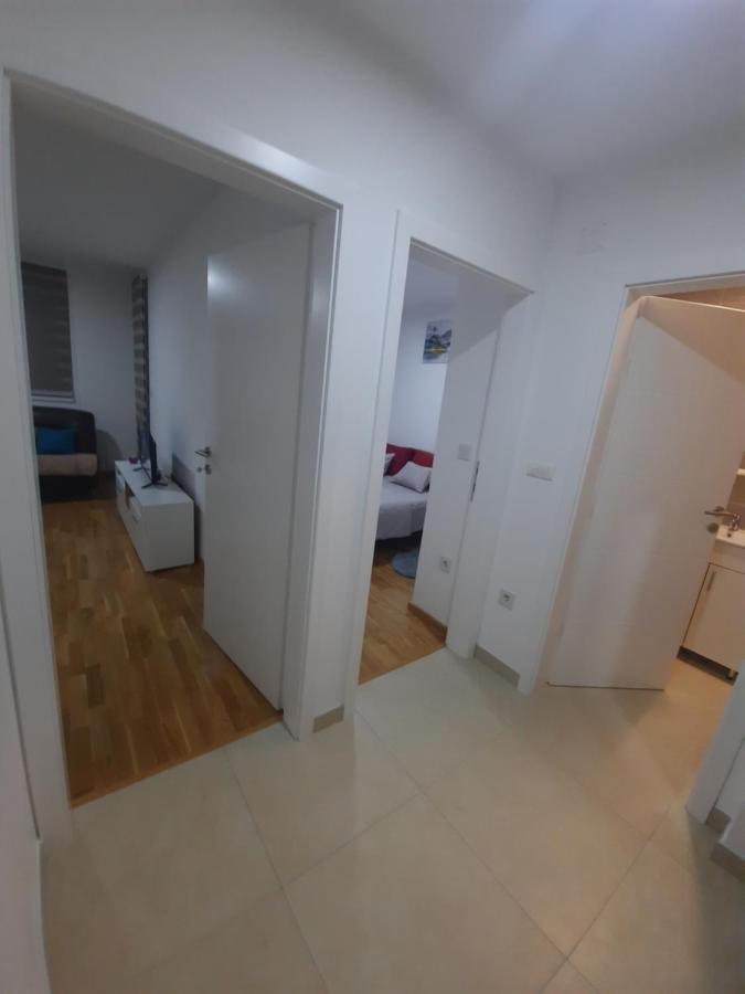 Apartman Tami Ντόμποϊ Εξωτερικό φωτογραφία