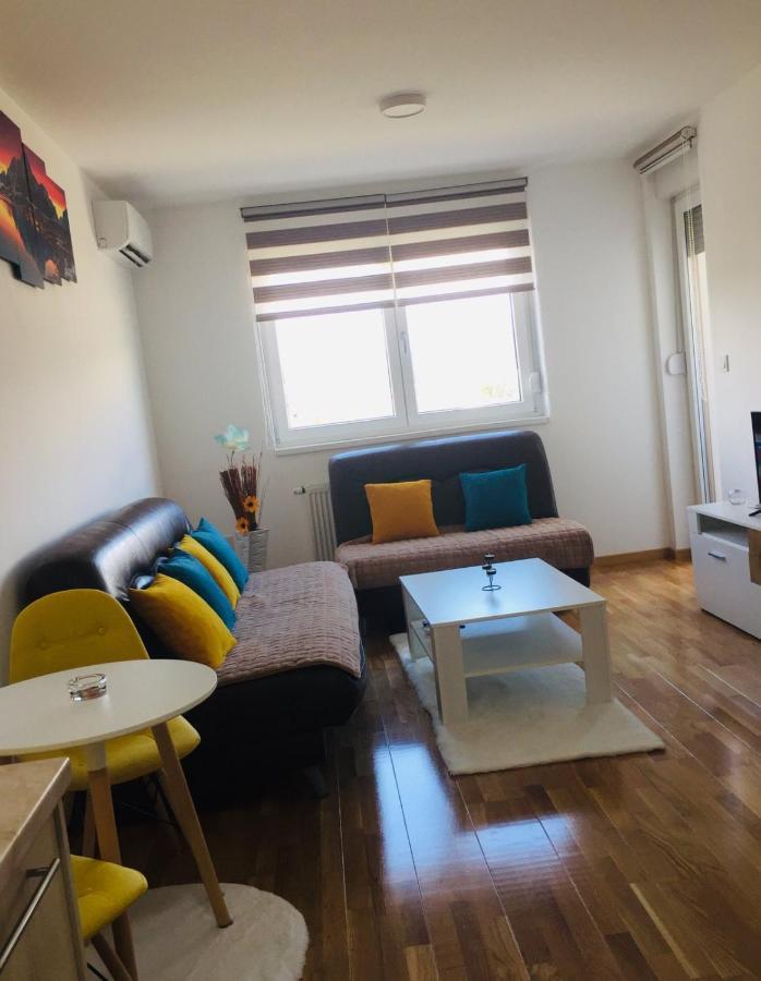 Apartman Tami Ντόμποϊ Εξωτερικό φωτογραφία